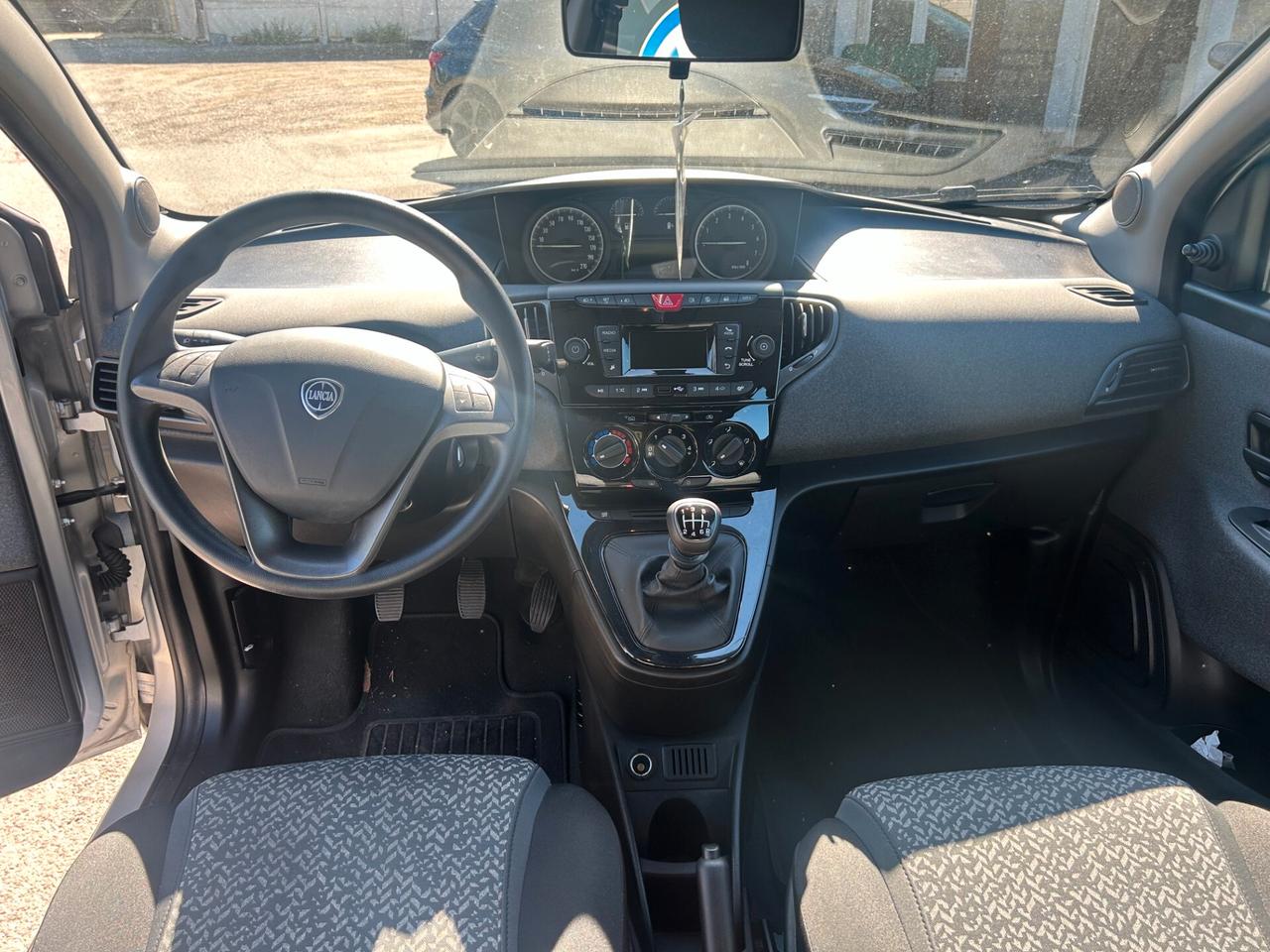 Lancia Ypsilon 1.0 FireFly 5 porte S&S Hybrid Ecochic Gold