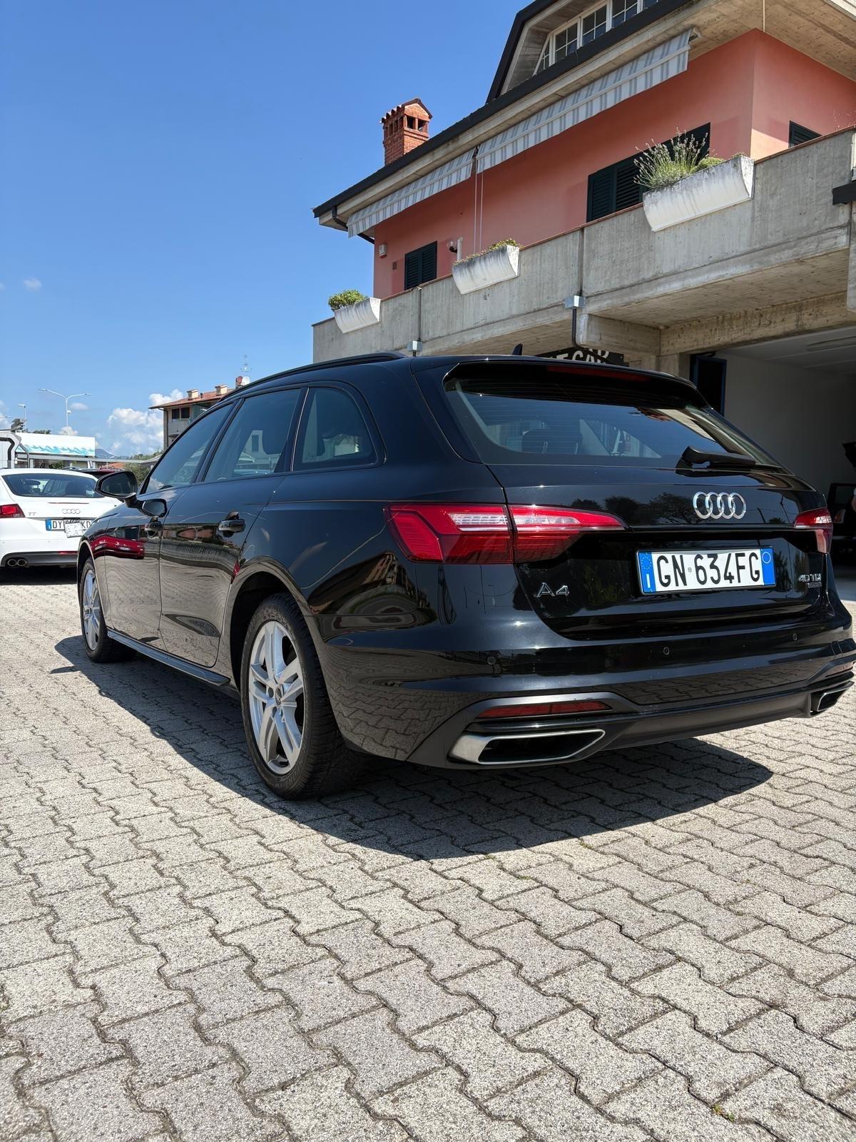 Audi A4 Avant 40 TDI quattro S tronic Business Advanced
