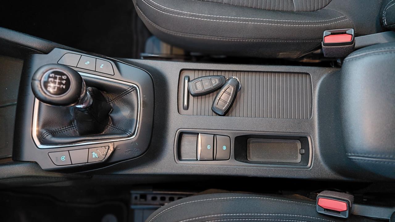 Ford Kuga 1.5 EcoBlue 120 CV MAI RIVERNICIATA