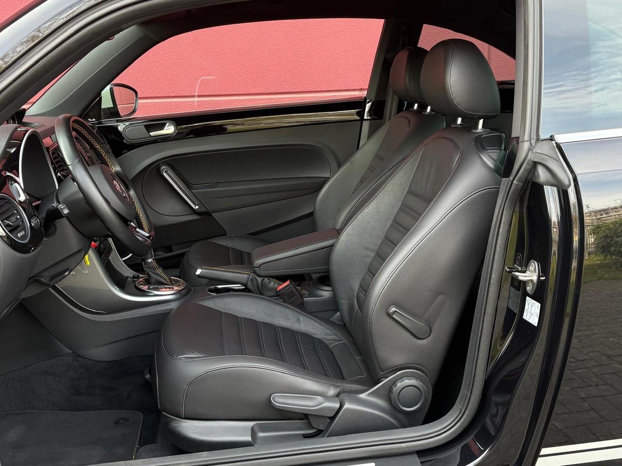 Volkswagen Maggiolino Cabrio 1.4 TSI DSG DUNE