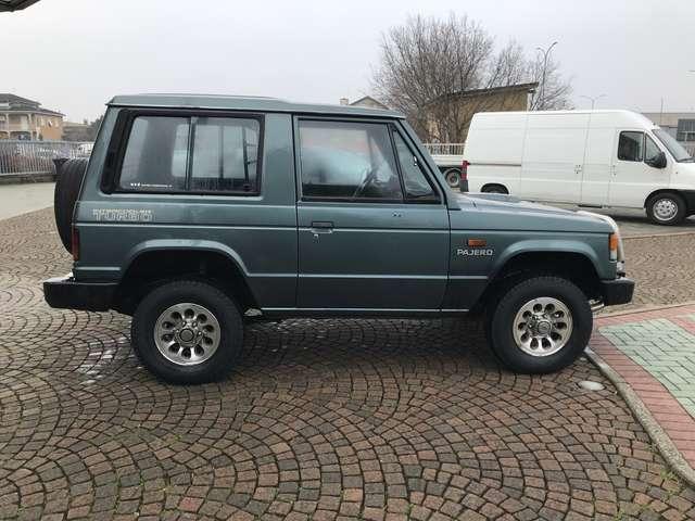 Mitsubishi Pajero 2.5 TD autocarro 2 posti