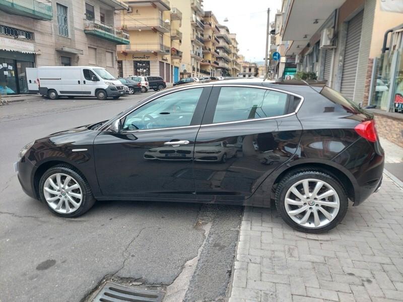 Alfa Romeo Giulietta 1.6 JTDm-2 120 CV Distinctive