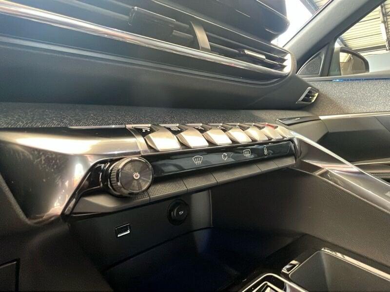 Peugeot 3008 BlueHDI 130 EAT8 S&S Allure Pack