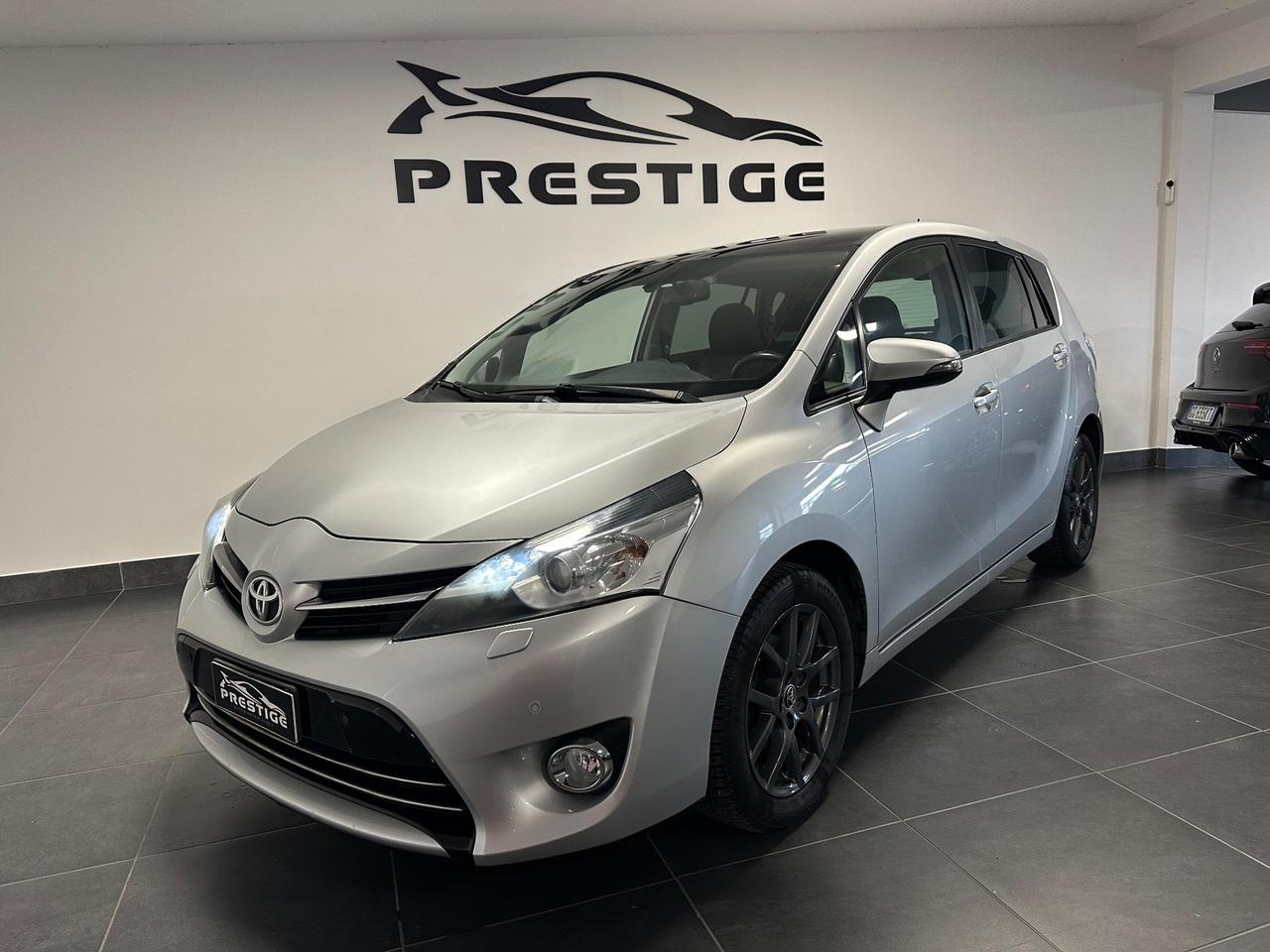 TOYOTA VERSO 1.6 D-4D 110CV GANCIO TRAINO
