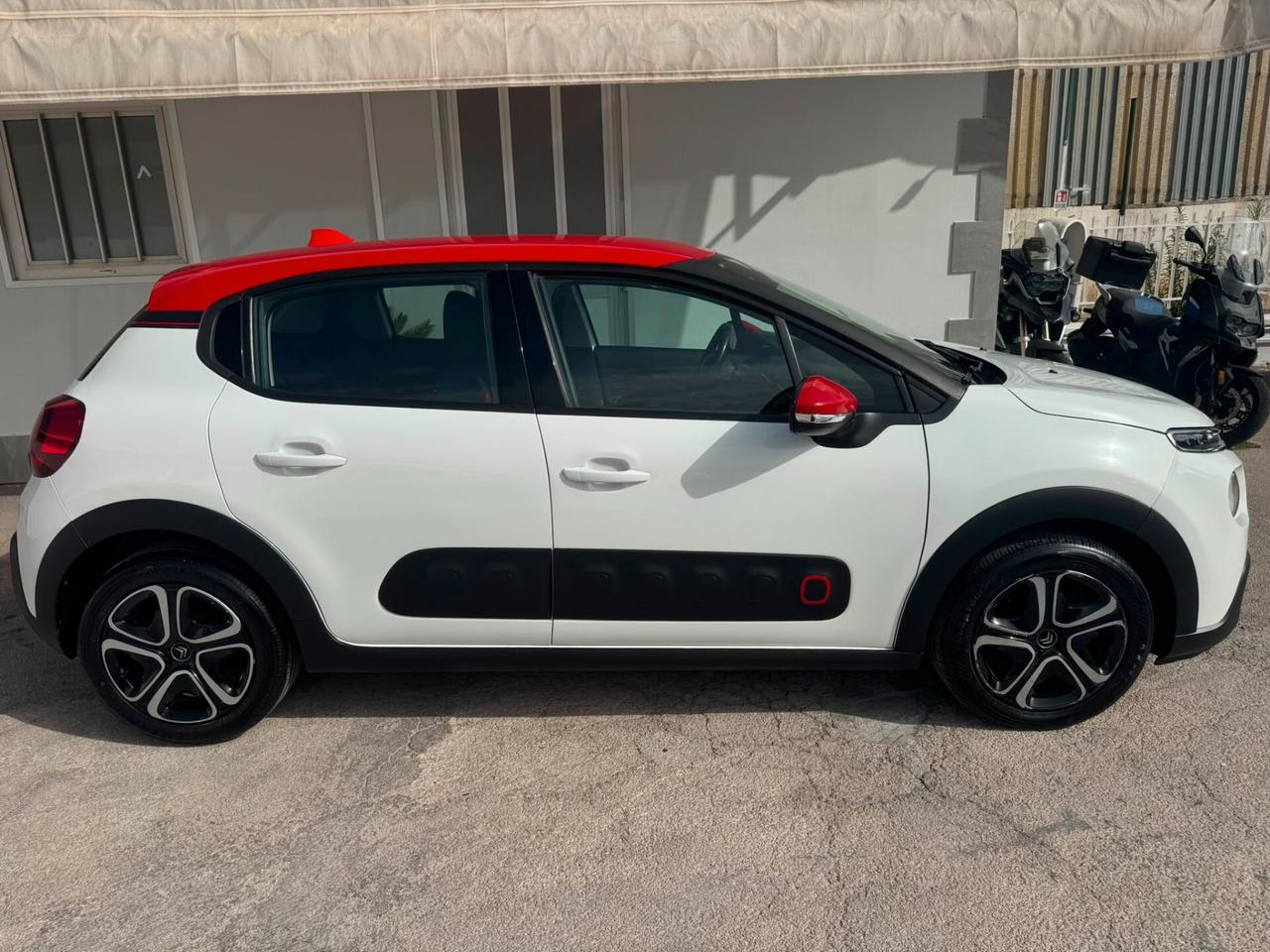 Citroen C3 PureTech 82 Shine 100 MILA KM