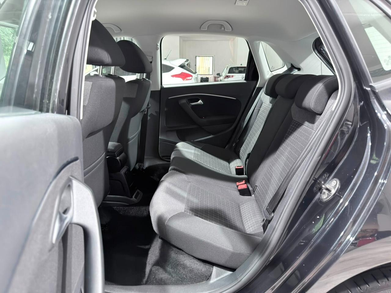 VW POLO 1.0mpi 75cv 79.000km 1HANDE NEOPATENTATI