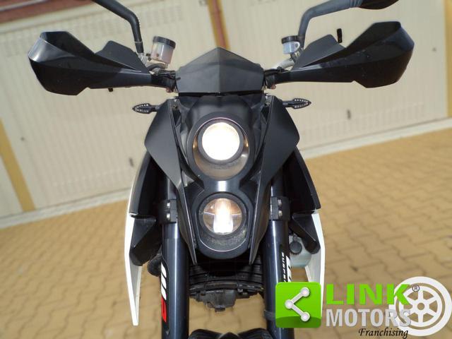 KTM 690 Duke R - Garanzia gratis con finanziamento!