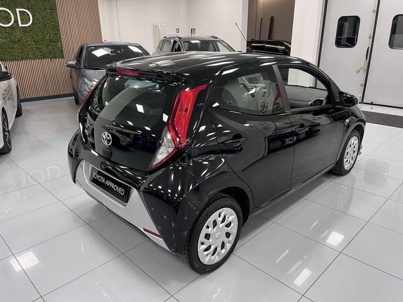 Toyota Aygo Connect 1.0 VVT-i 72 CV 5 porte x-play MMT