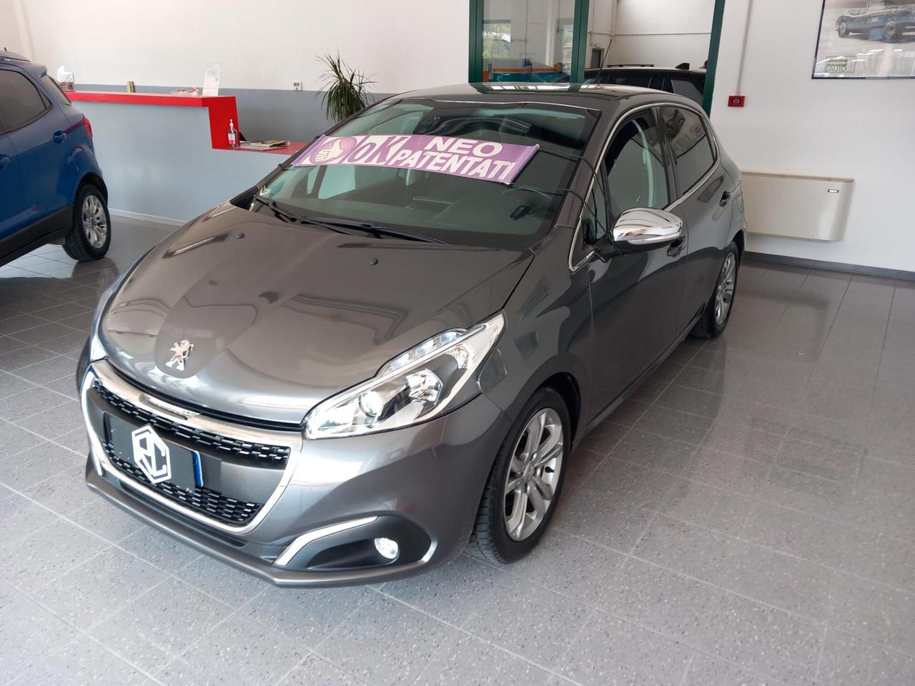 Peugeot 208 PureTech 82 Stop&Start 5 porte Signature