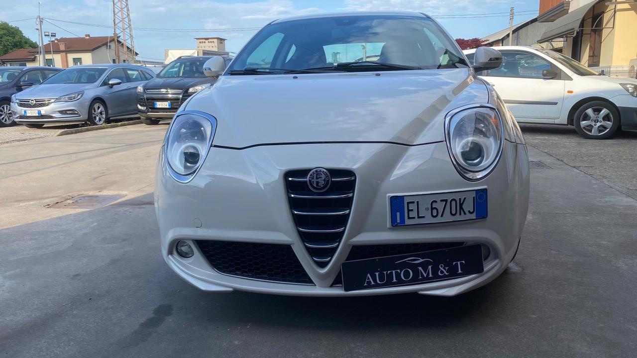 Alfa Romeo MiTo 1.6 JTDm-2 S&S Distinctive Sport Pack