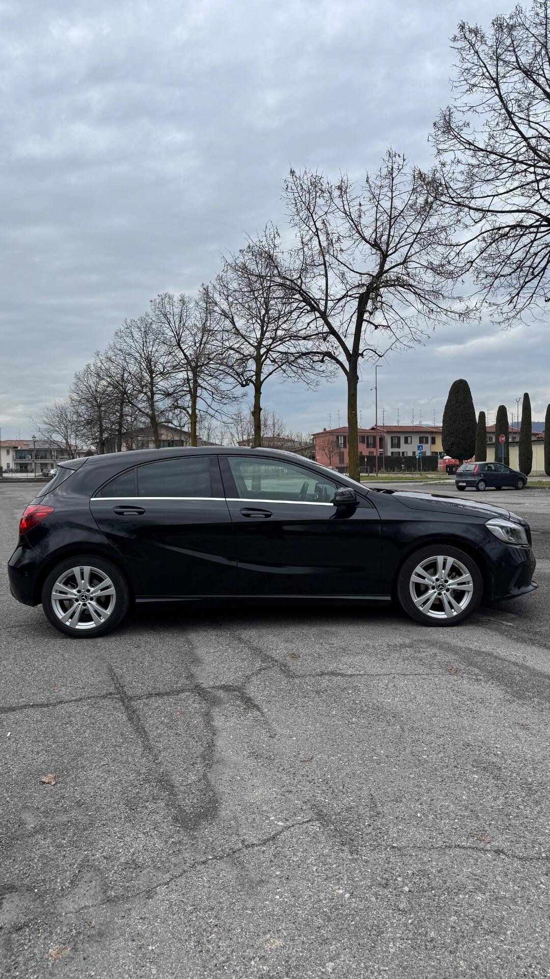 Mercedes-benz A180 d Sport