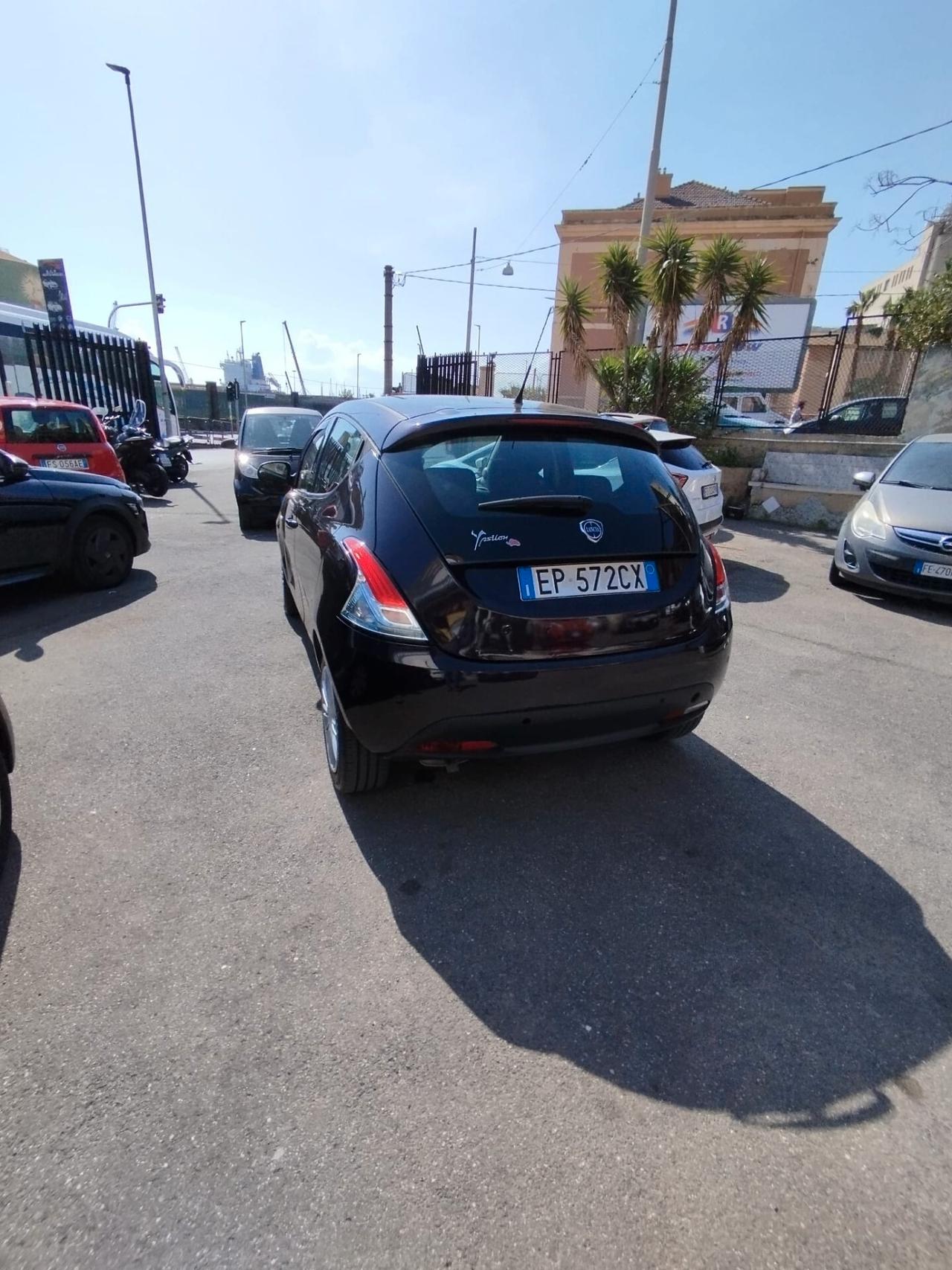 Lancia Ypsilon 1.2 69 CV 5 porte GPL Ecochic Gold