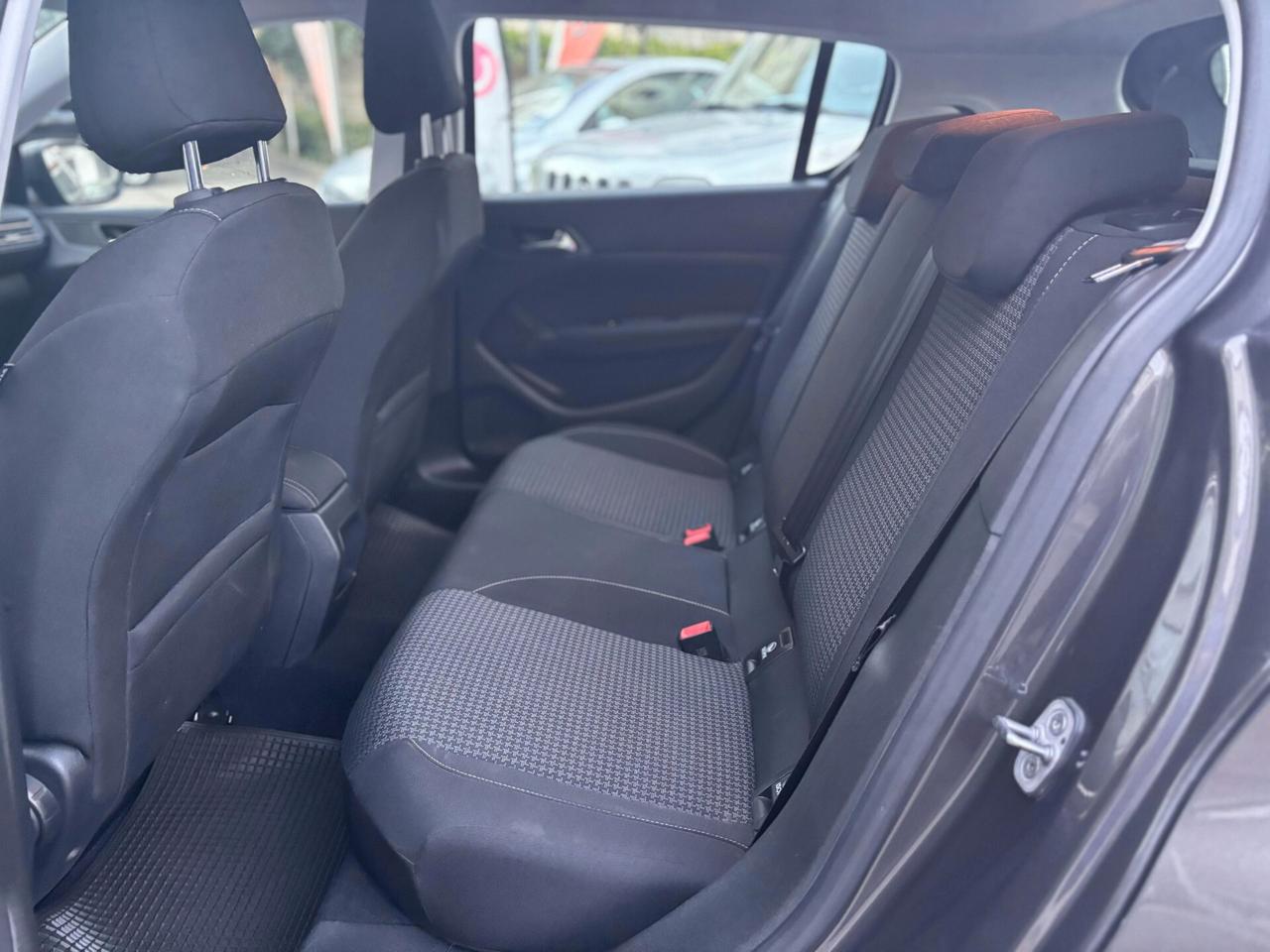 Peugeot 308 BlueHDi 130 S&S Allure Pack