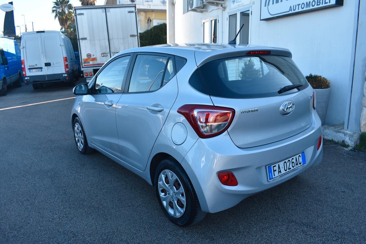 Hyundai i10 1.0 i NEOPATENTATI