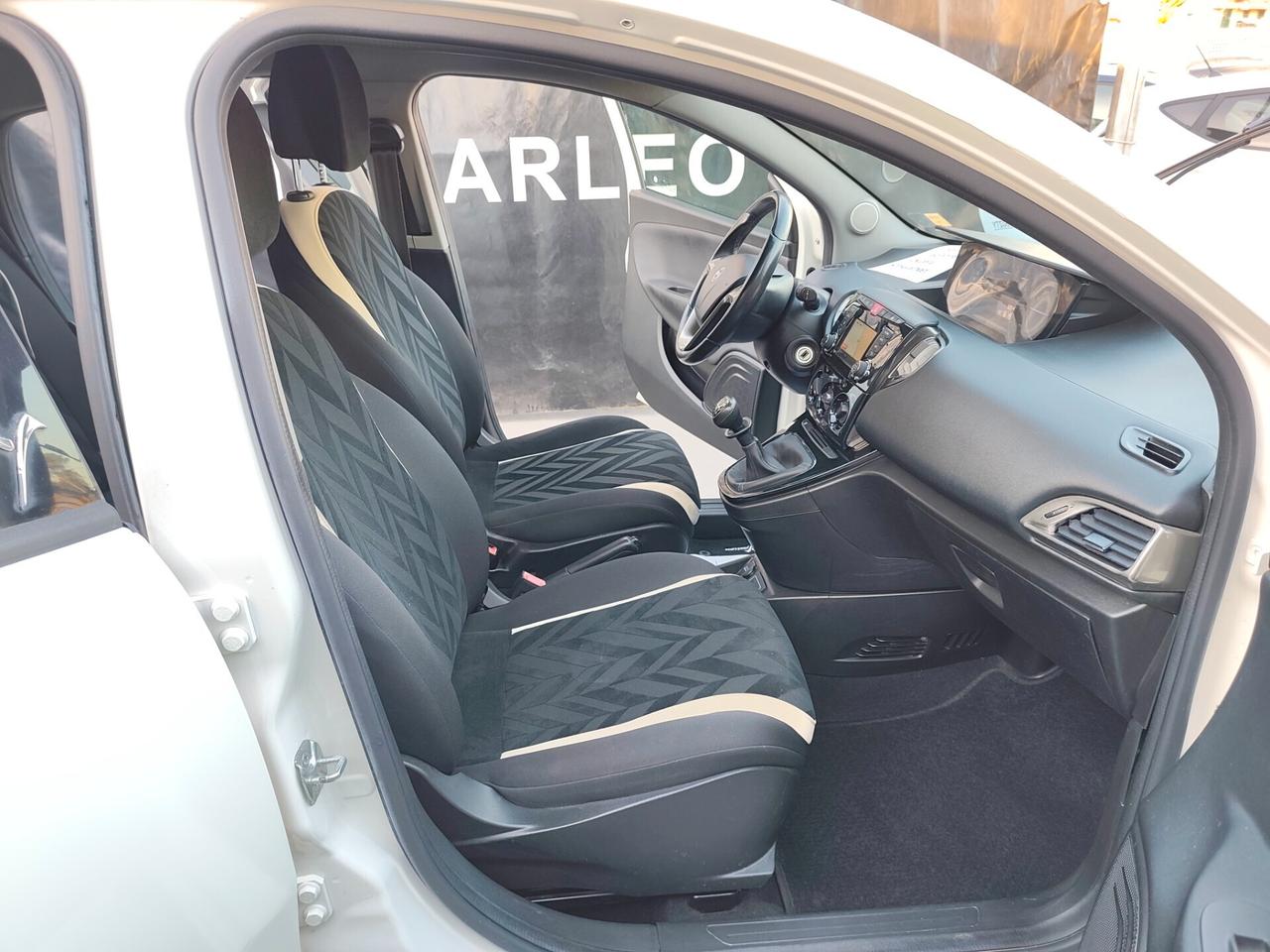 Lancia Ypsilon 1.2 BENZINA KM 68000 Platinum