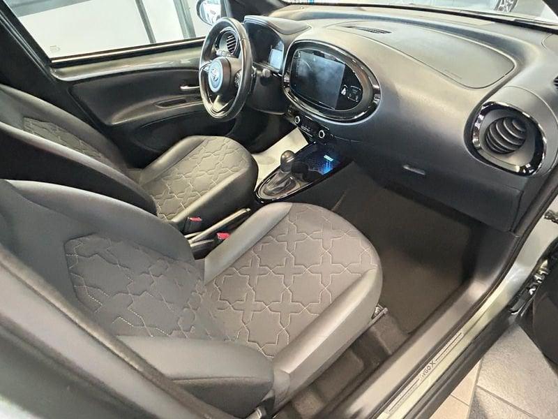 Toyota Aygo X 1.0B (72 CV) Lounge S-CVT