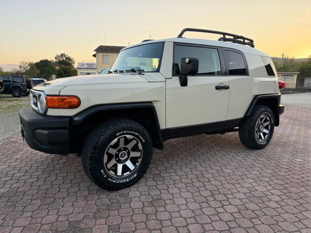 TOYOTA FJ Cruiser 4.0 V6 4X4 BELLISSIMA COME NUOVA!