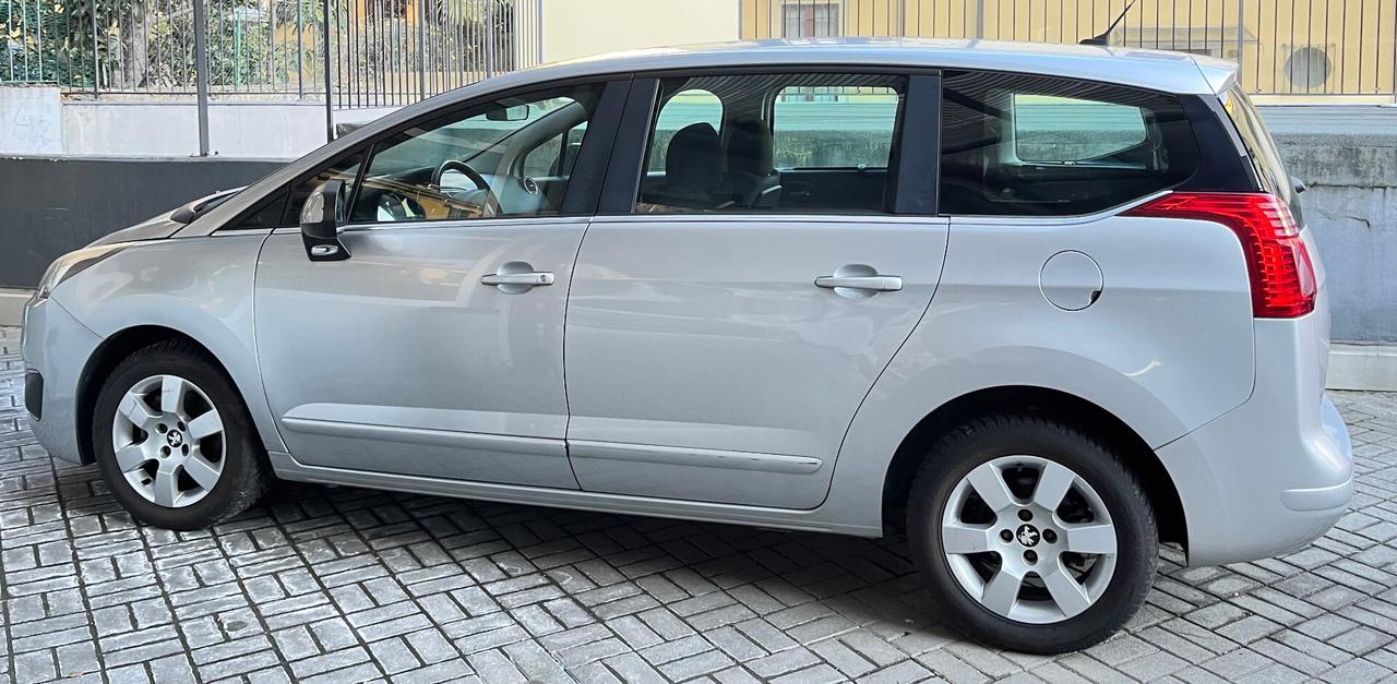 PEUGEOT 5008 - 1.6 HDI - BUSINESS - 7 POSTI