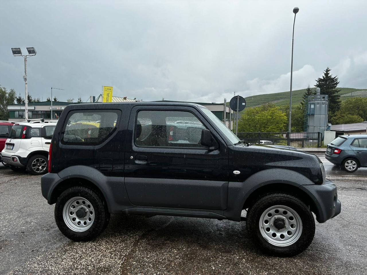 SUZUKI JIMNY 4WD 1.3i 85CV - GANCIO TRAINO