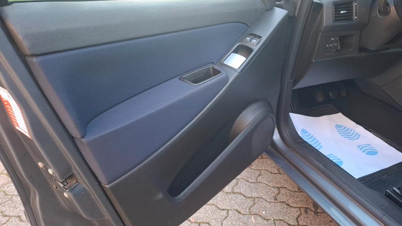 Fiat Idea 1.2 16V BlackLabel