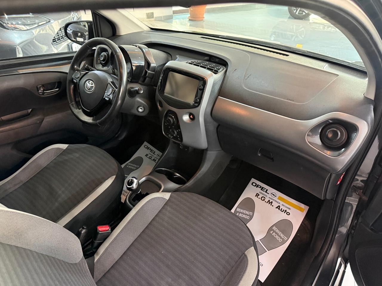 Toyota Aygo 1.0 VVT-i 72 CV 5 porte x-play MMT