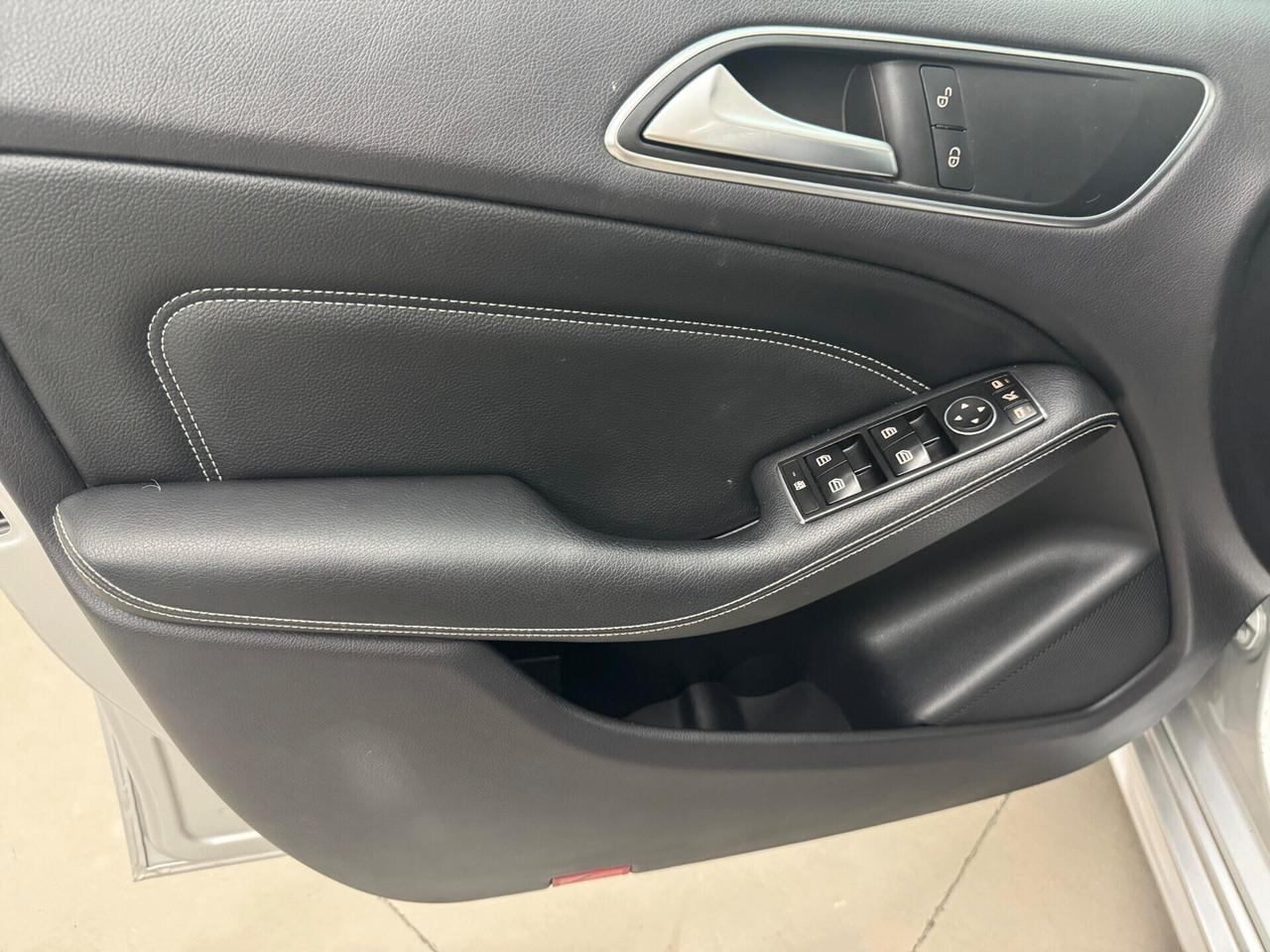 Mercedes-benz B 200 Premium