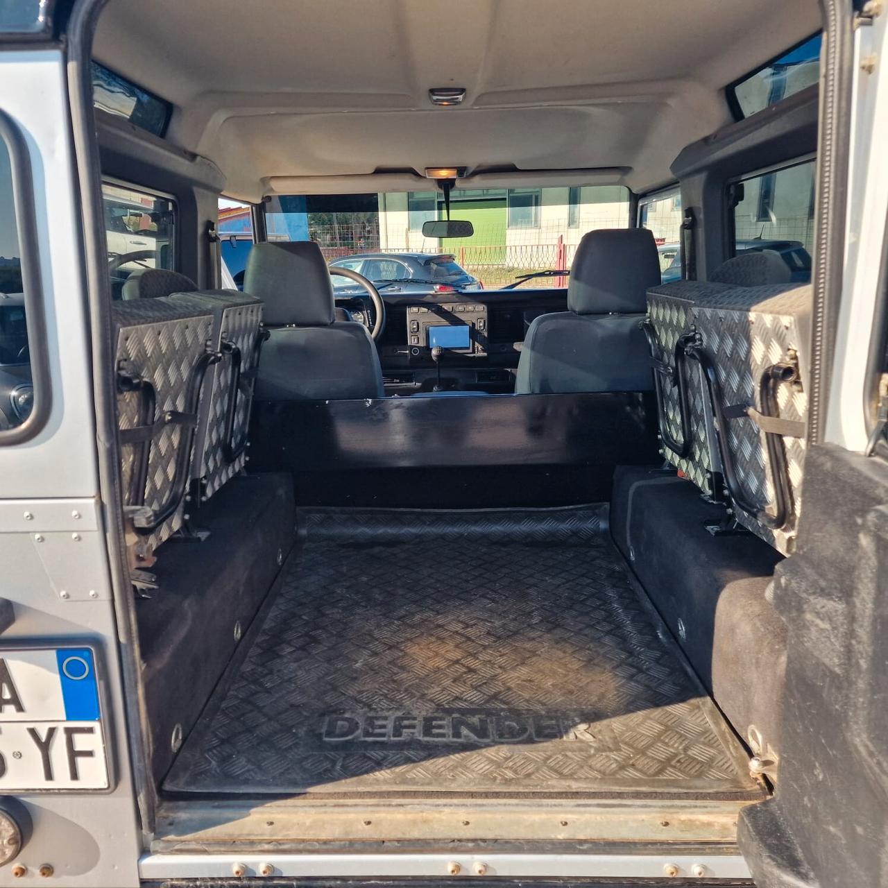 Land Rover Defender 2.5 td5 DA VETRINA 6 POSTI A SEDERE