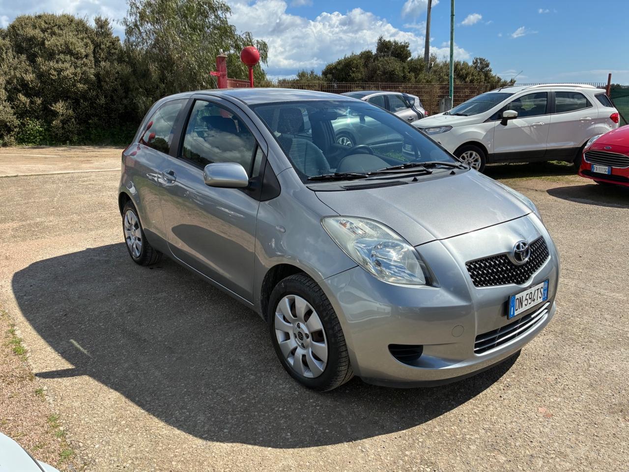 Toyota Yaris 1.0 3 porte Sol