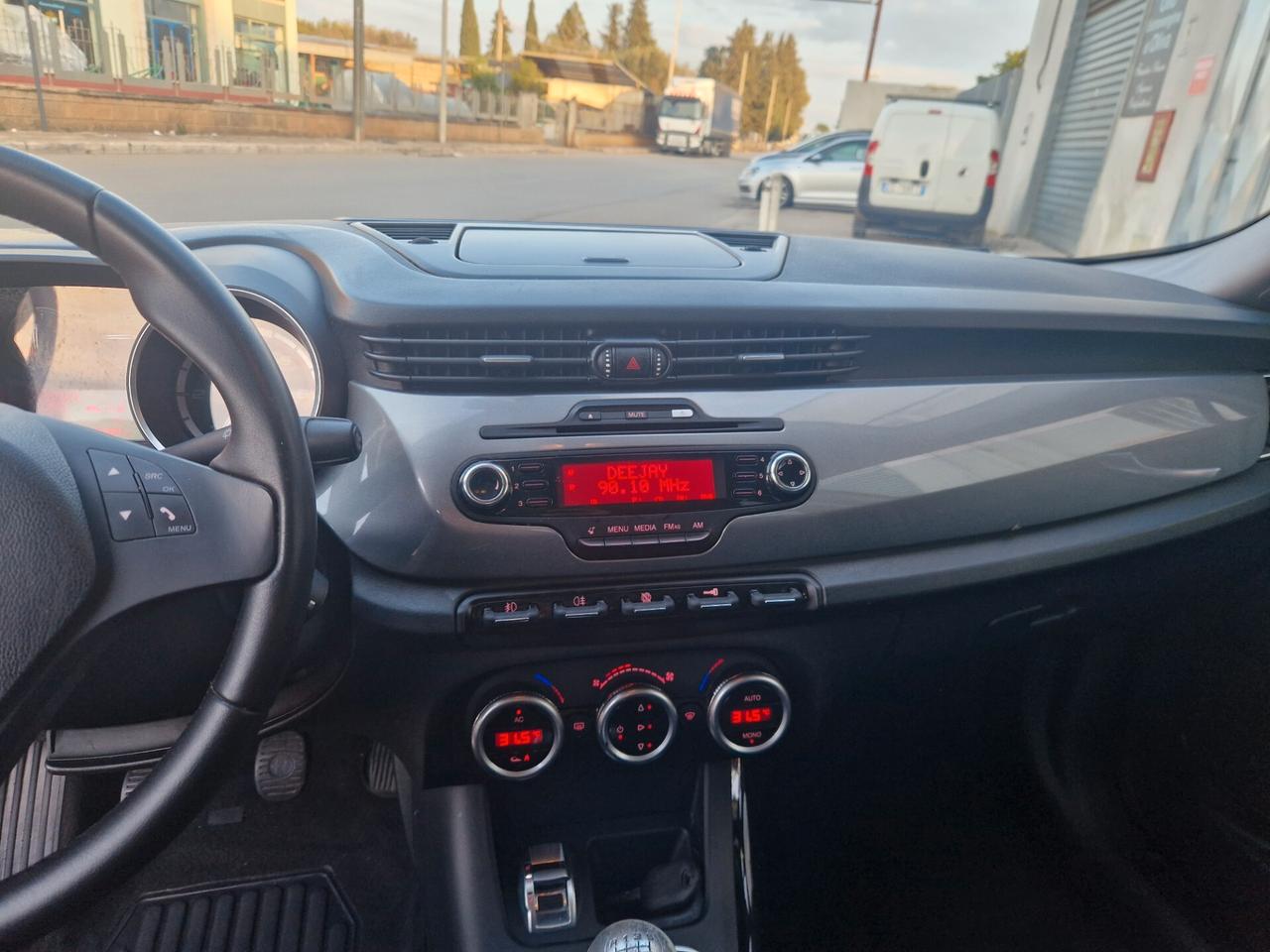 Alfa Romeo Giulietta 1.6 JTDm-2 105 CV Distinctive