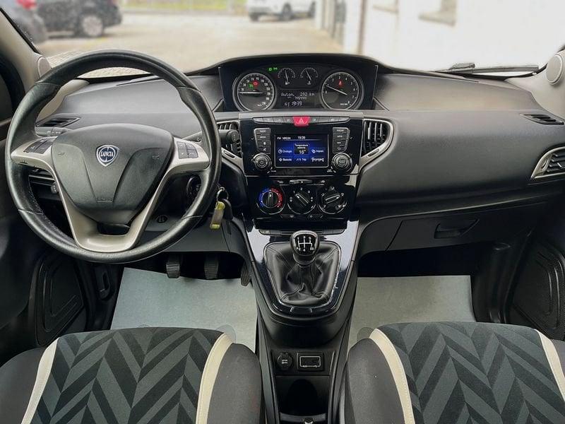 Lancia Ypsilon 1.2 69cv Gold