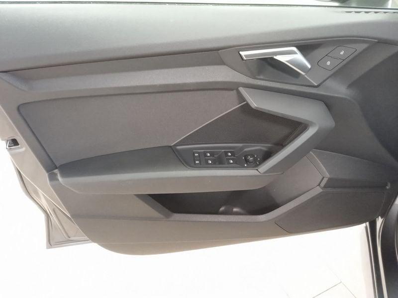 Audi A3 4ª serie SPB 30 TDI S tronic S line edition
