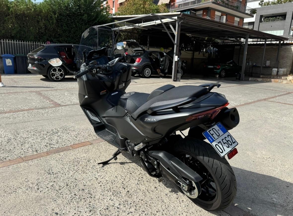Yamaha TMAX 560