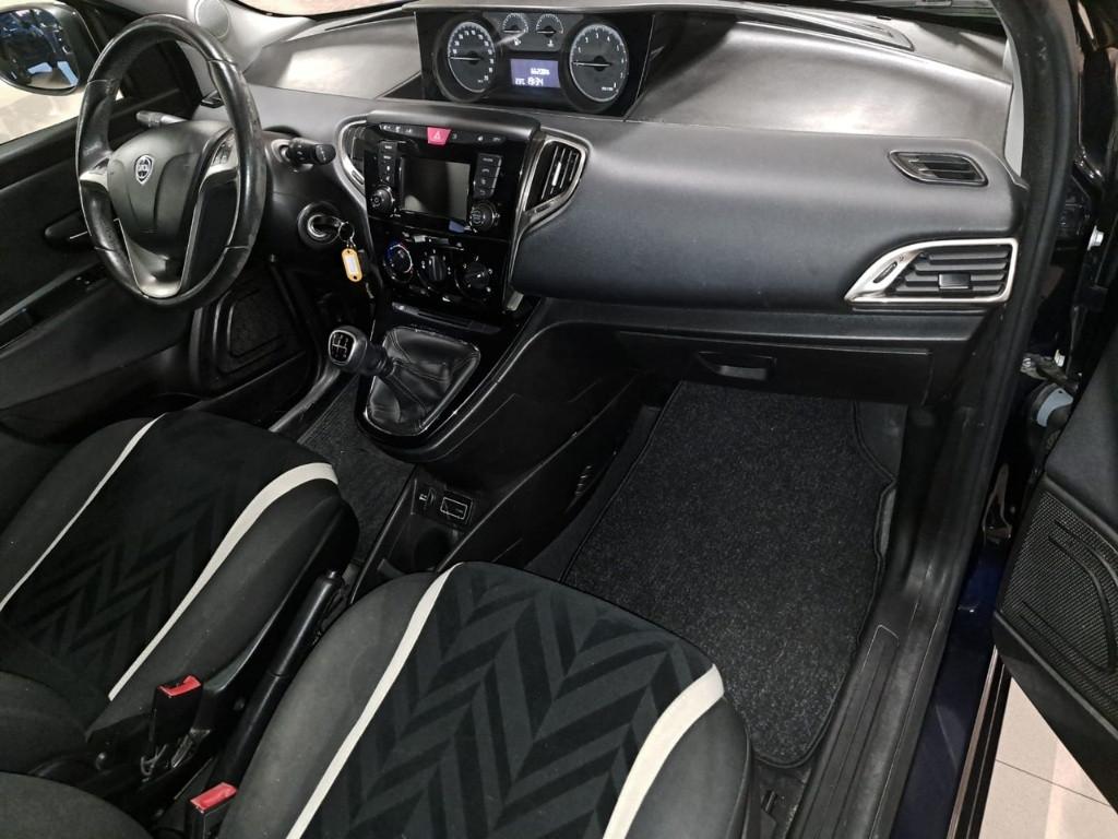 LANCIA Ypsilon III 2015 - Ypsilon 1.2 Gold 69cv