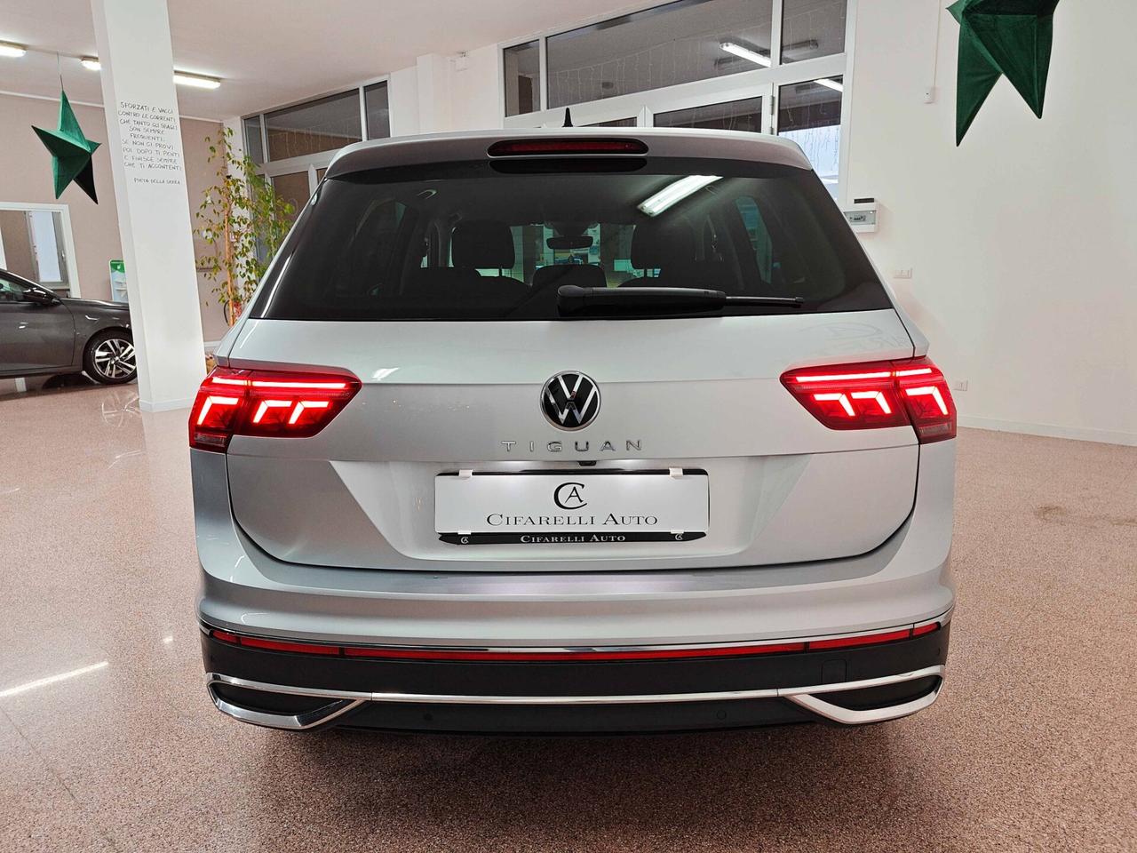 Volkswagen Tiguan 2.0 TDI 150 CV SCR DSG Elegance