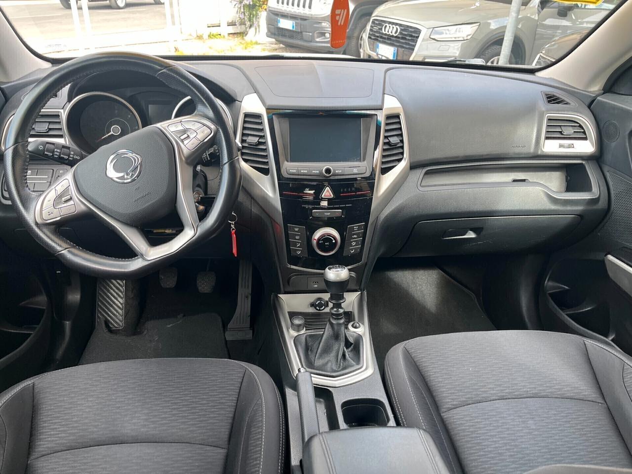 Ssangyong Tivoli 1.6d 115 cv km certificati unico proprietario 2019