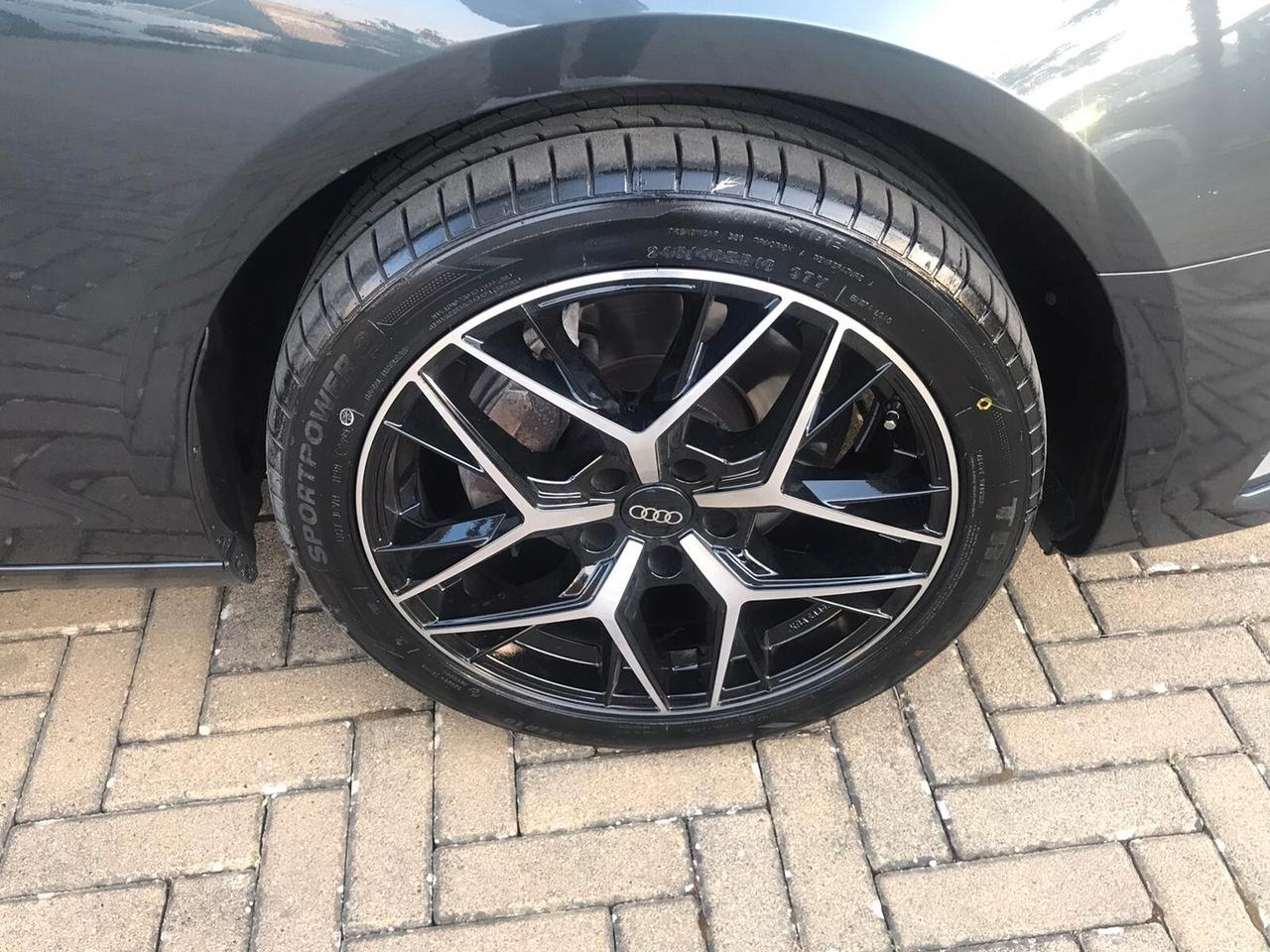 Audi A4 Avant 40 TDI quattro S tronic Business