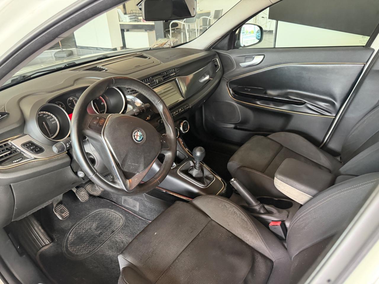 Alfa Romeo Giulietta 1.6 JTDm-2 105 CV Exclusive