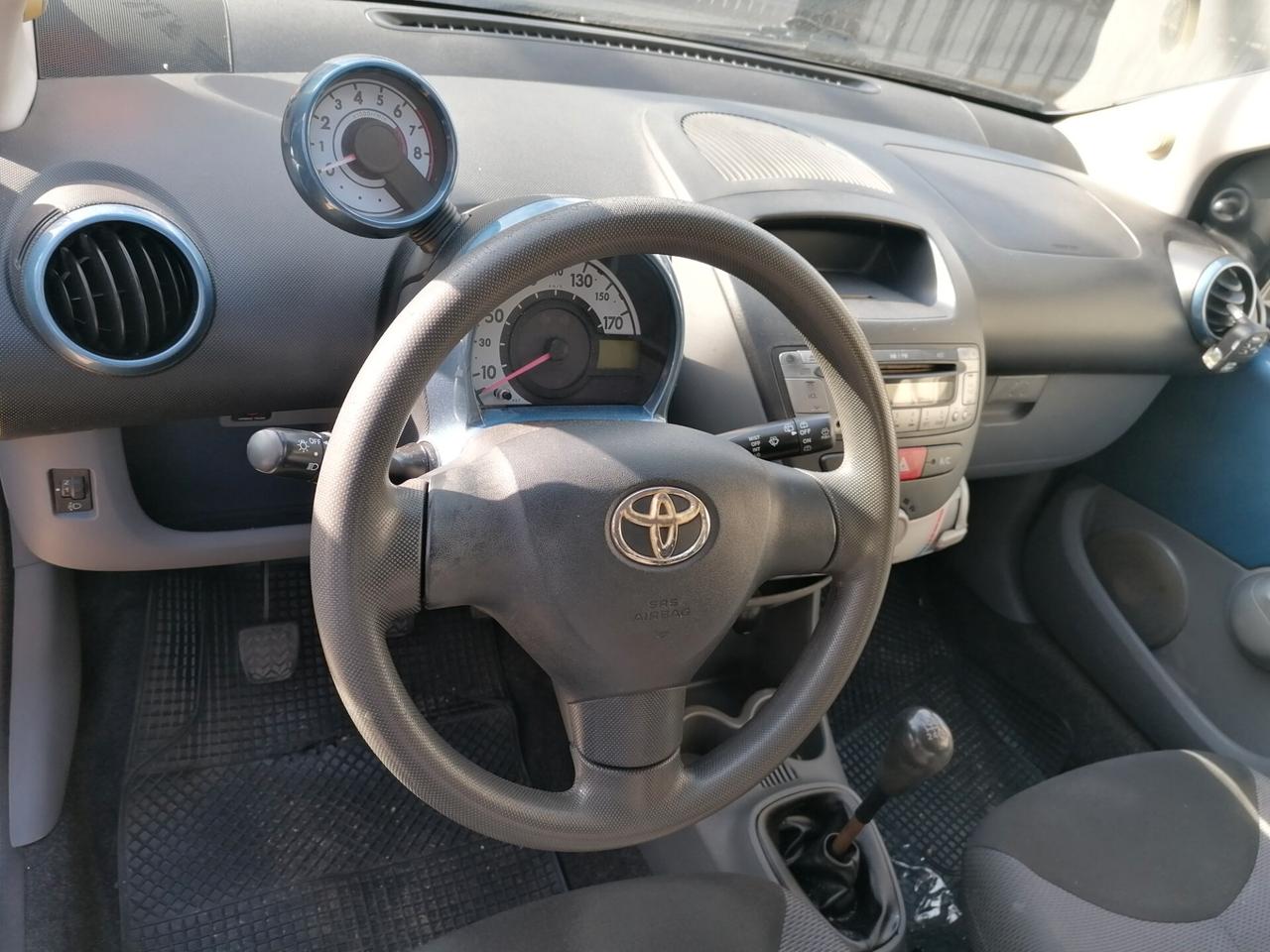 Toyota Aygo 1.0 12V VVT-i 5 porte Sol