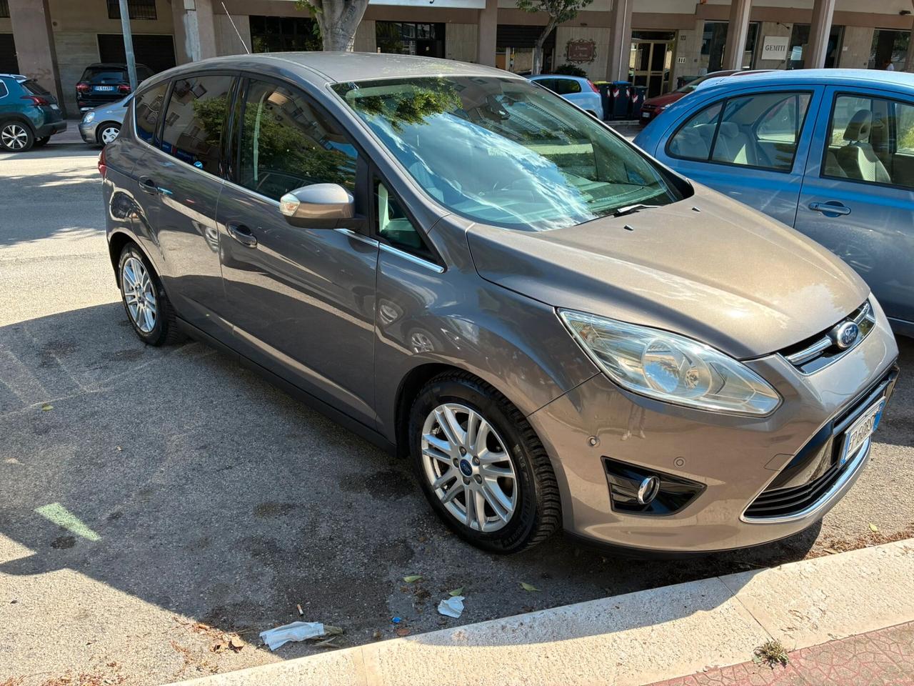 Ford C-Max1.6TDCi115CV Navi perfetta-13