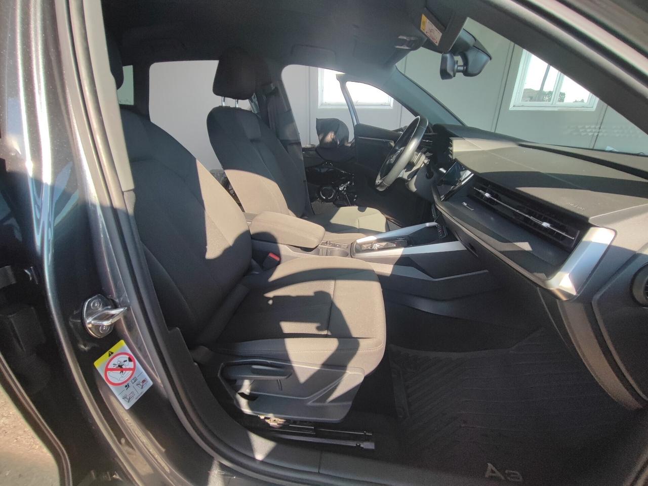 Audi A3 SPB 30 g-tron S tronic line edition