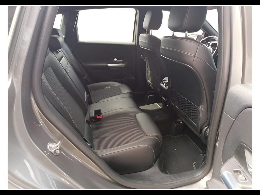 Mercedes-Benz Classe B - W247 2018 - B 180 d Sport Plus auto