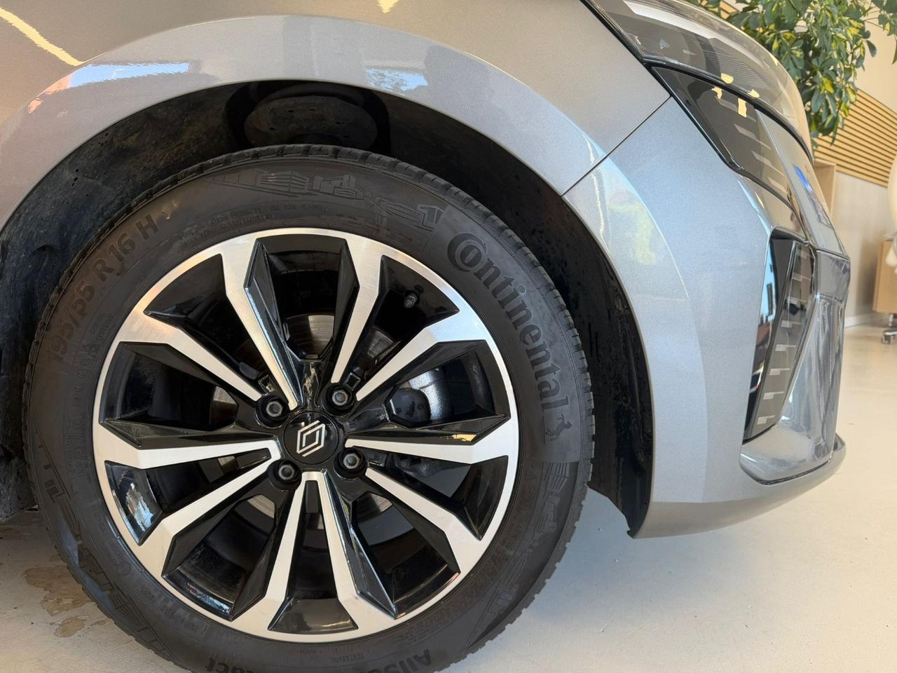 RENAULT Clio TCe 90 CV TECHNO