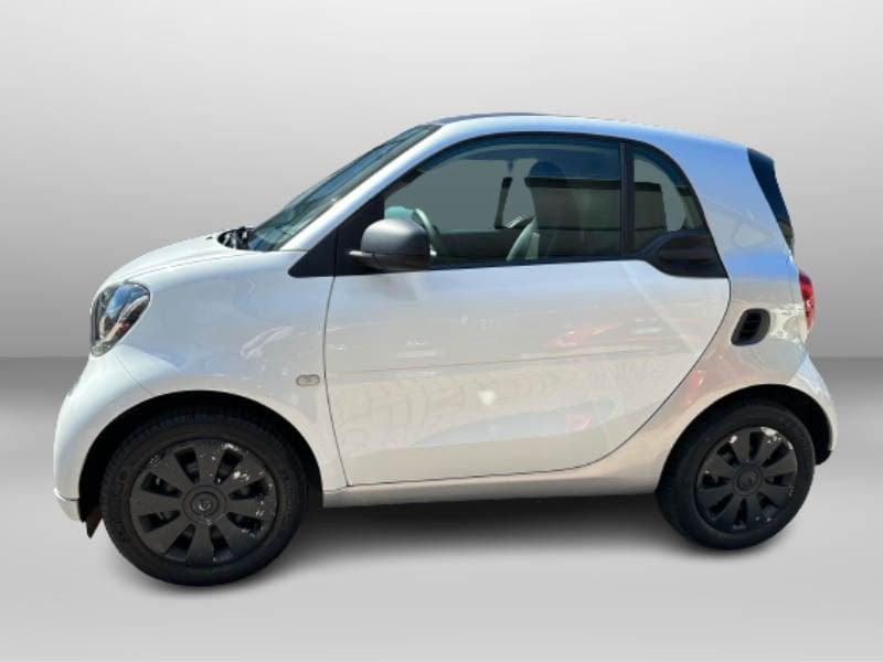 smart fortwo 70 1.0 Automatic Youngster Pelle - Navi