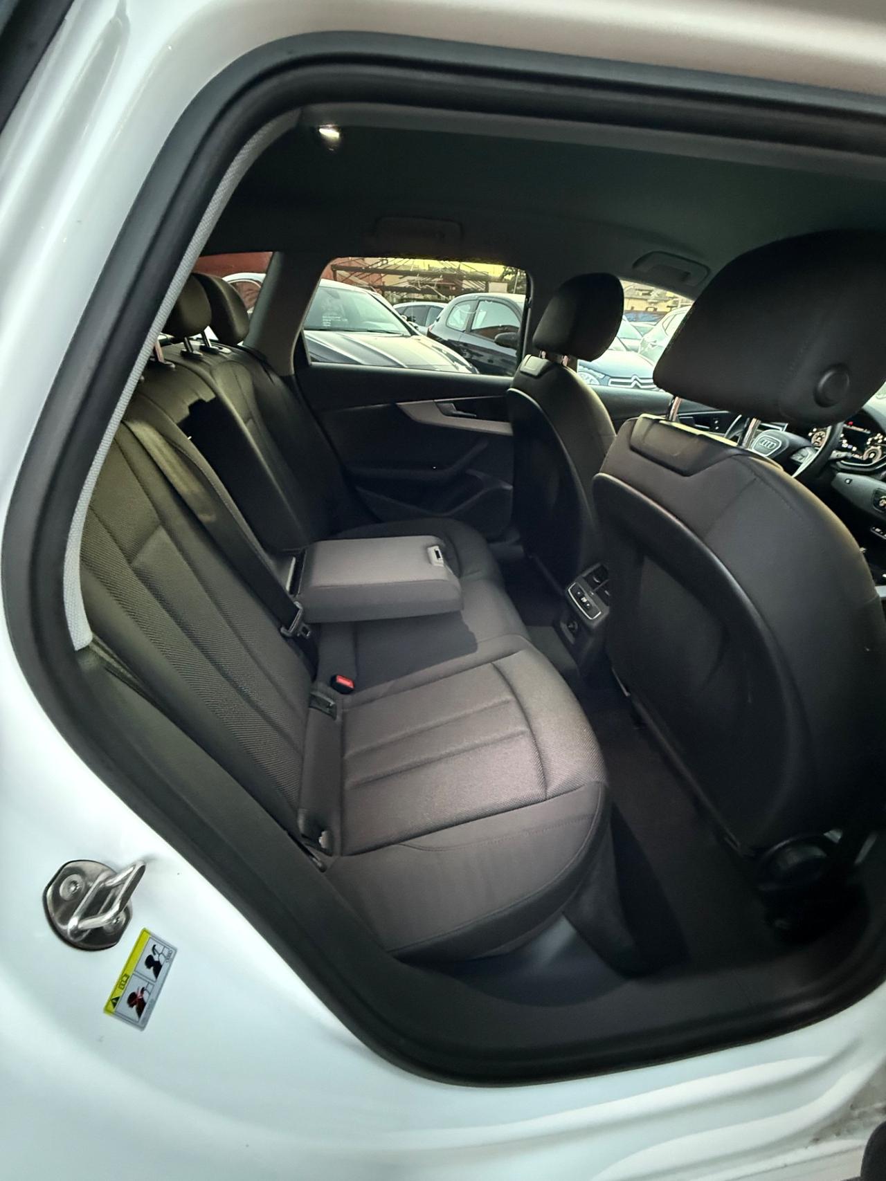 A4 Avant 2.0 TDI/IVA ESP/UNIPRO/S-LINE/PERMUTE