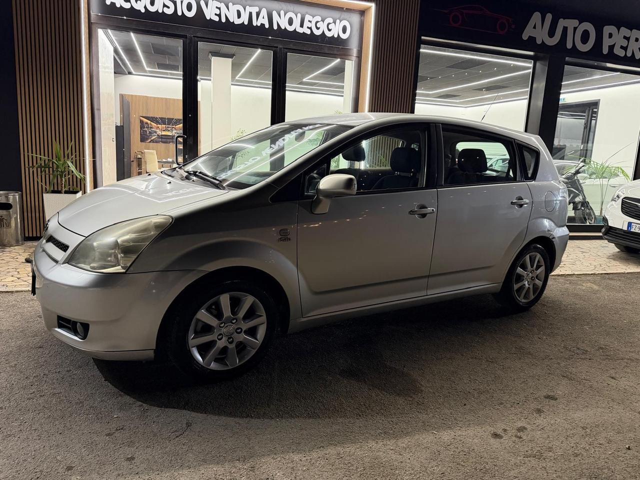 Toyota Corolla Verso 2.0 16V 7 posti