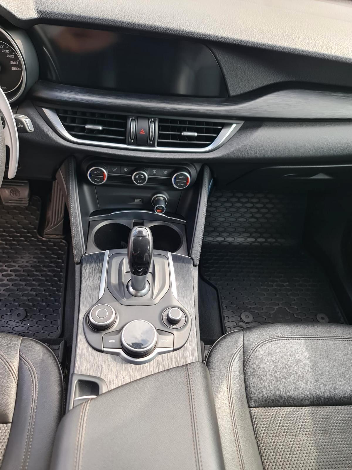 Alfa Romeo Stelvio 2.2 Turbodiesel 190 CV AT8 Q4 Executive