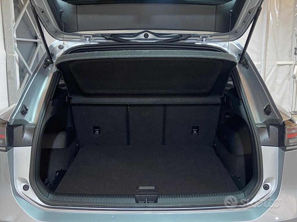 Volkswagen Tiguan 2.0 tdi R-Line 150cv dsg
