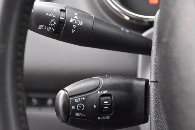 PEUGEOT 3008 BlueHDi 120 EAT6 S&S Business *Navigatore*