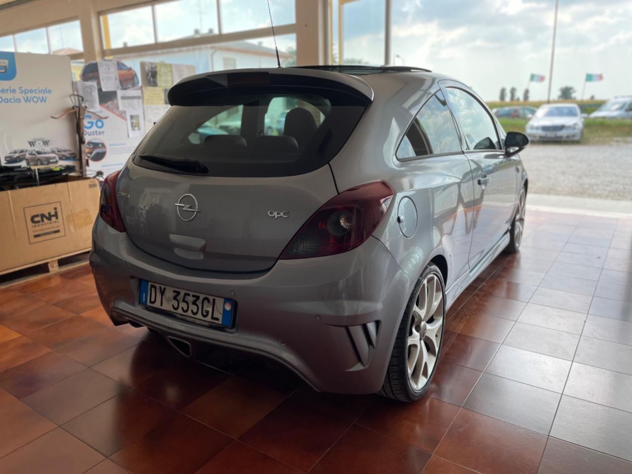 Opel Corsa 1.6 T 192CV 3 porte OPC