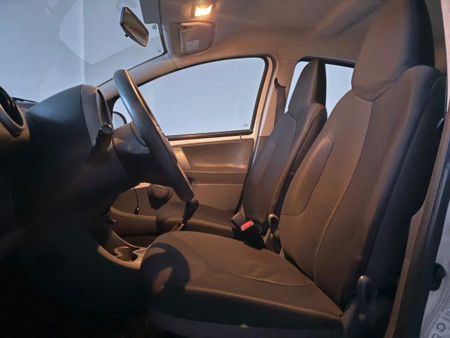 TOYOTA Aygo 1.0 12V VVT-i 5 porte Deep Ocean Connect